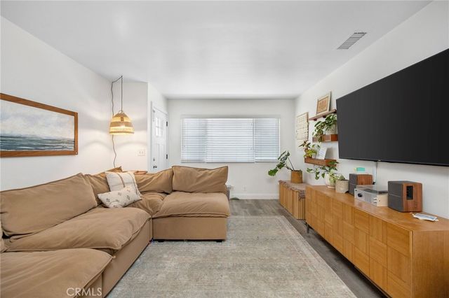 1209 Florida Street, Huntington Beach, CA 92648