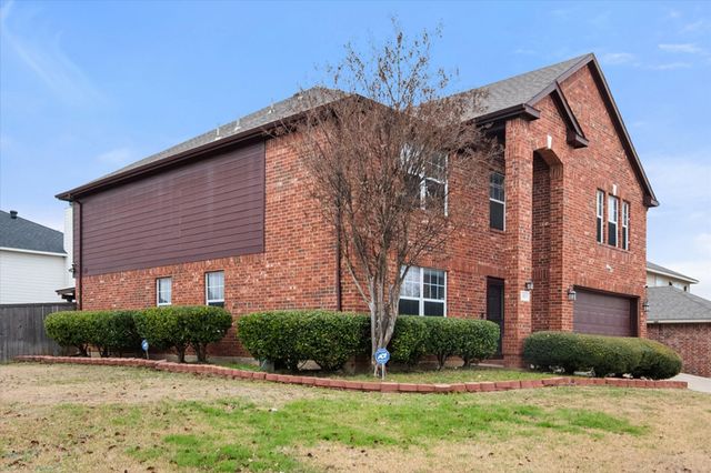 301 Heritage Drive, Crowley, TX 76036