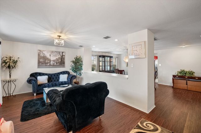 301 Heritage Drive, Crowley, TX 76036