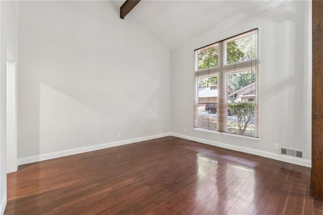 130 Lakeview W Ridge, Roswell, GA 30076