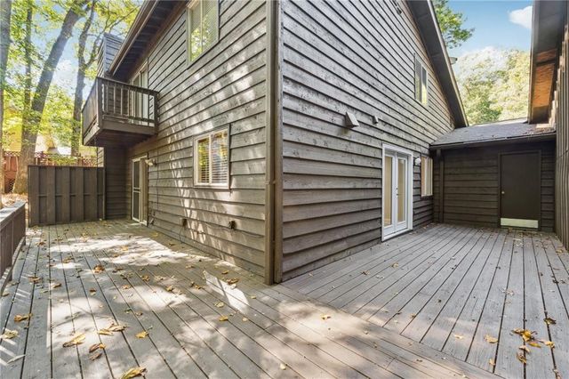 130 Lakeview W Ridge, Roswell, GA 30076