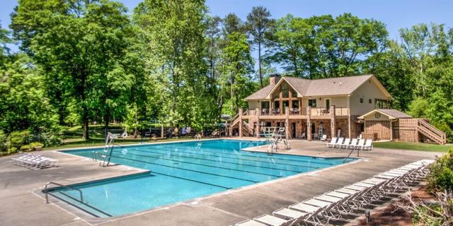 130 Lakeview W Ridge, Roswell, GA 30076