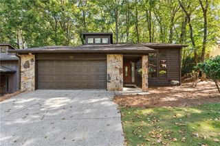 130 Lakeview W Ridge, Roswell, GA 30076
