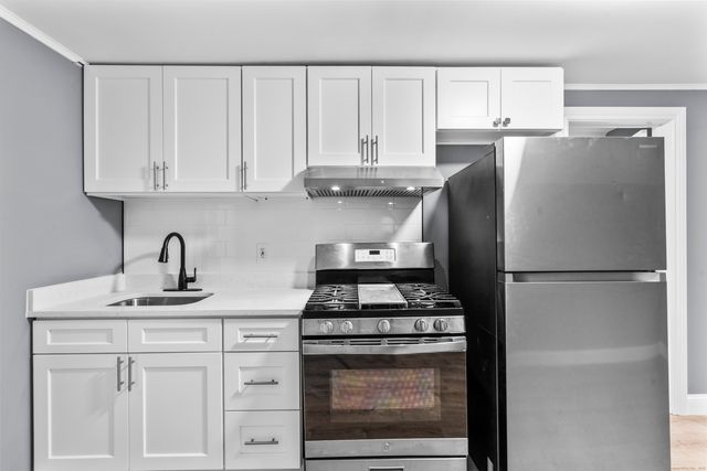 55 Elliott Street 3rd, New Haven, CT 06519