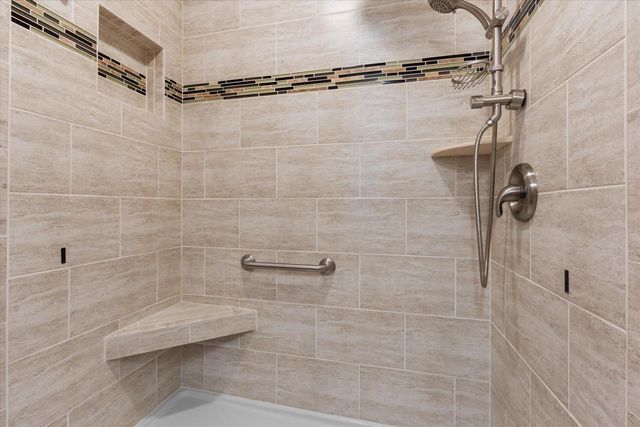 5502 W Silverleaf LANE, Brown Deer, WI 53223