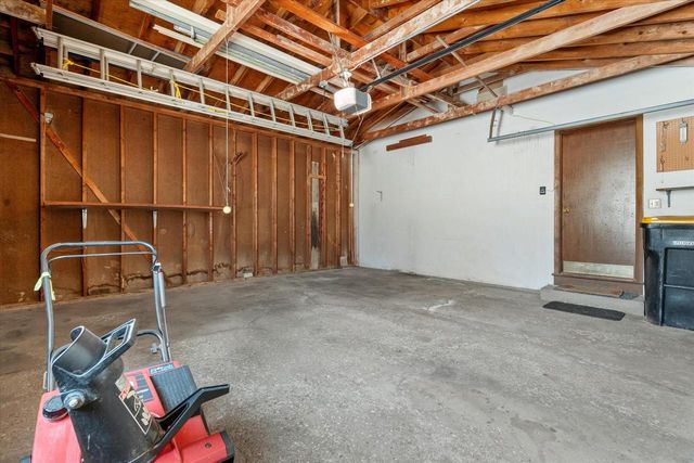 5502 W Silverleaf LANE, Brown Deer, WI 53223