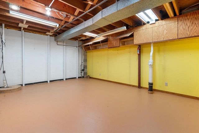 5502 W Silverleaf LANE, Brown Deer, WI 53223