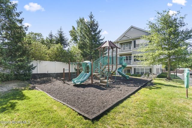 327 Mill Pond Way, Eatontown, NJ 07724