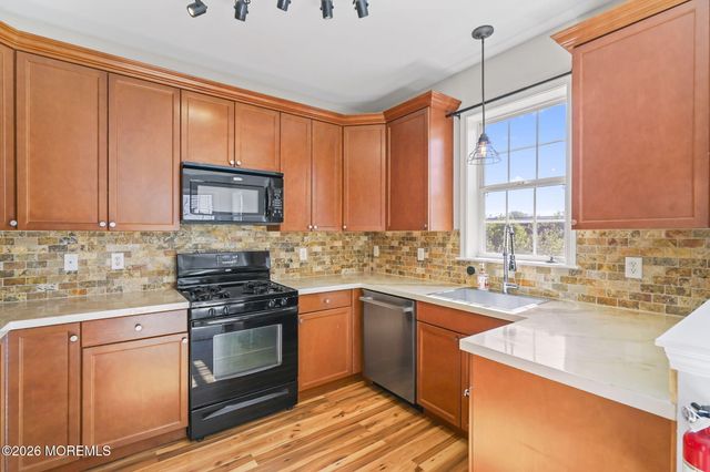 327 Mill Pond Way, Eatontown, NJ 07724