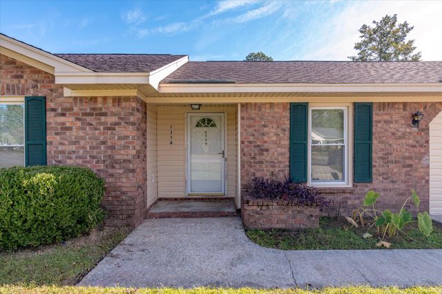 1318 Hampton Drive, Summerville, SC 29486