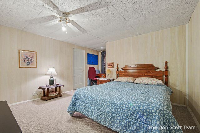 12402 Crockery Creek Drive, Ravenna, MI 49451
