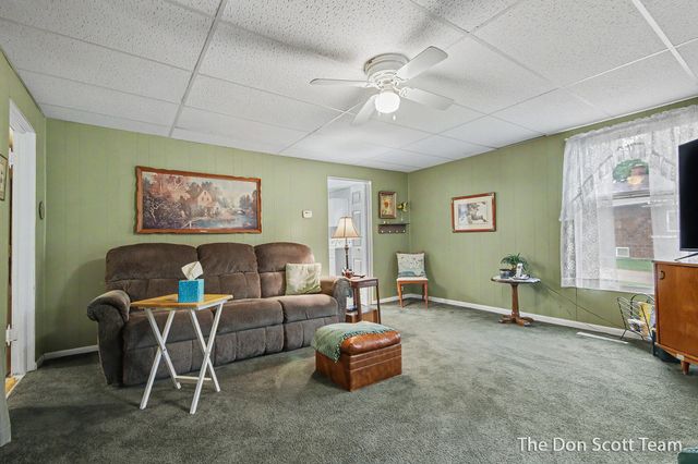 12402 Crockery Creek Drive, Ravenna, MI 49451