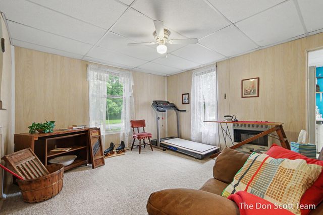 12402 Crockery Creek Drive, Ravenna, MI 49451