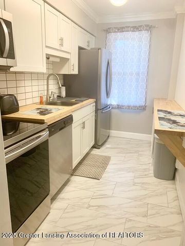 615 Glenmoor Road 2a, East Lansing, MI 48823