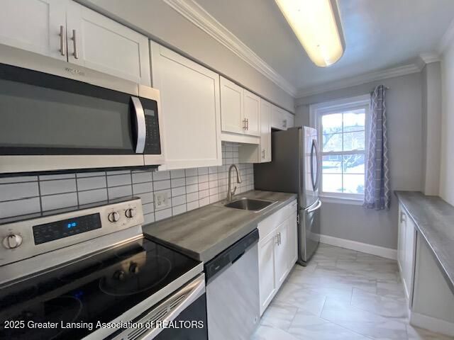 615 Glenmoor Road 2a, East Lansing, MI 48823