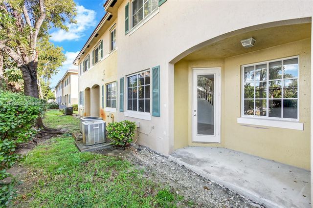 1935 SW 60th Ter, North Lauderdale, FL 33068