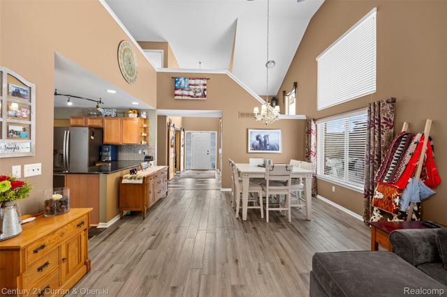 36152 Fairway Drive 78, Livonia, MI 48152