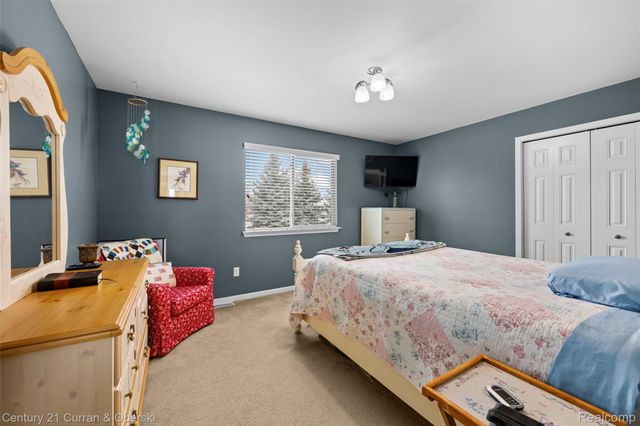 36152 Fairway Drive 78, Livonia, MI 48152