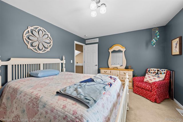 36152 Fairway Drive 78, Livonia, MI 48152