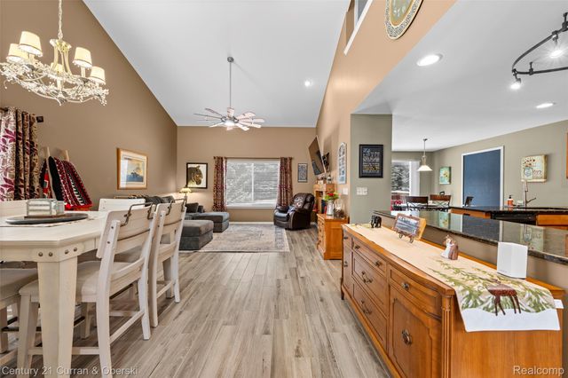 36152 Fairway Drive 78, Livonia, MI 48152