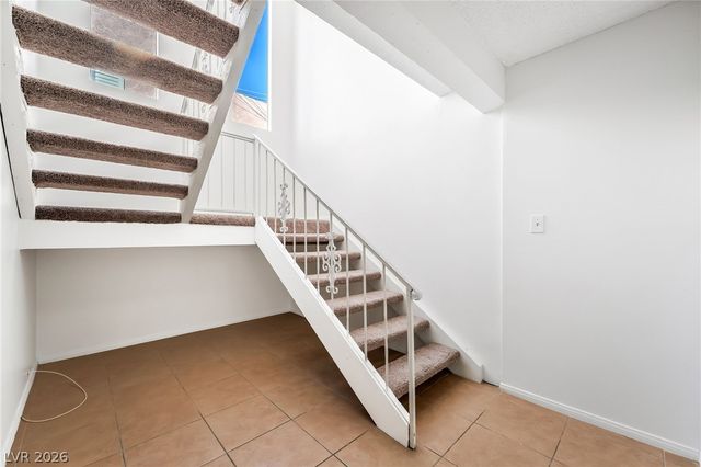 2186 East Desert Inn Road 2186, Las Vegas, NV 89169