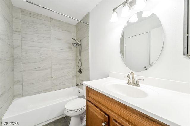 2186 East Desert Inn Road 2186, Las Vegas, NV 89169