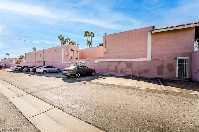 2186 East Desert Inn Road 2186, Las Vegas, NV 89169