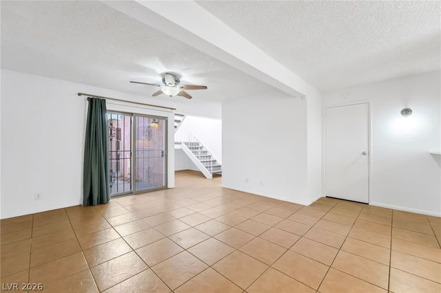 2186 East Desert Inn Road 2186, Las Vegas, NV 89169