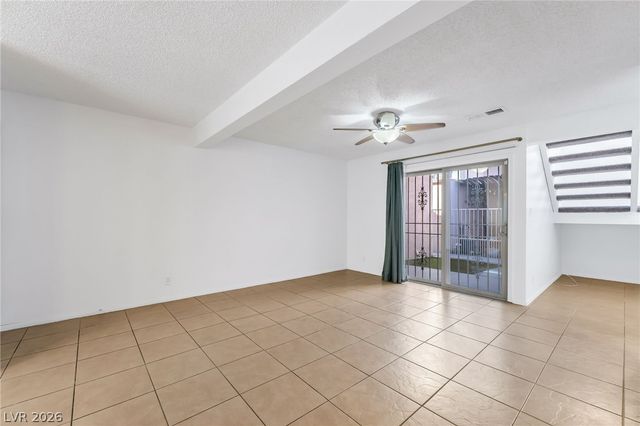 2186 East Desert Inn Road 2186, Las Vegas, NV 89169