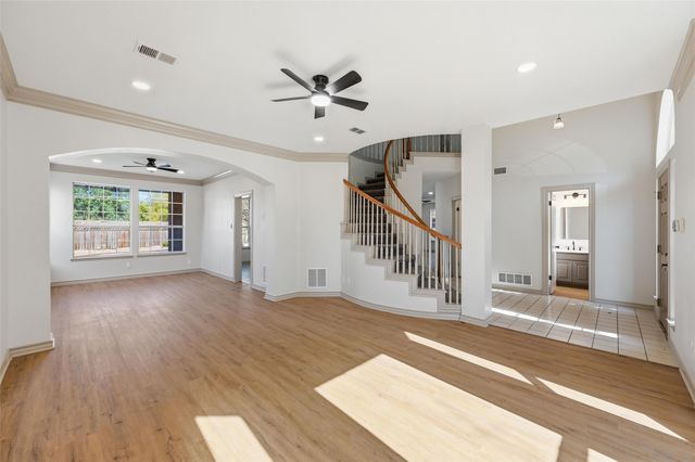 2705 Redstone Drive, Arlington, TX 76001