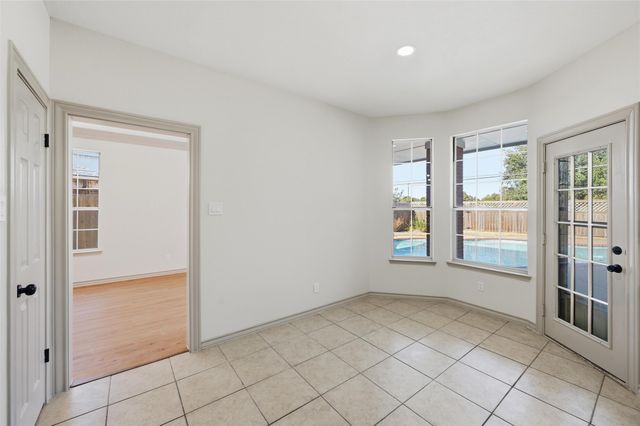 2705 Redstone Drive, Arlington, TX 76001