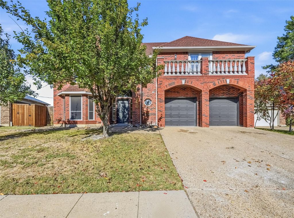 2705 Redstone Drive, Arlington, TX 76001