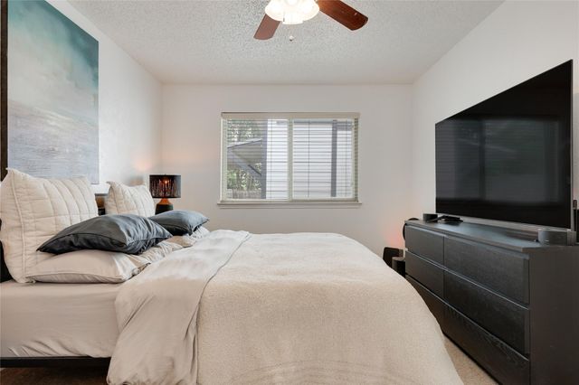 1800 Rainy Meadows DR, Austin, TX 78758