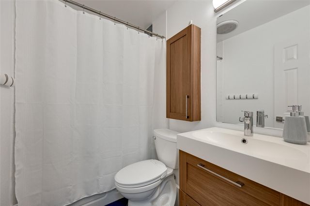 1800 Rainy Meadows DR, Austin, TX 78758