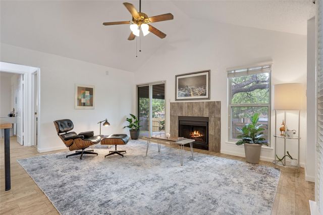 1800 Rainy Meadows DR, Austin, TX 78758