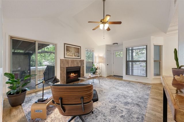 1800 Rainy Meadows DR, Austin, TX 78758