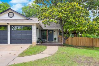 1800 Rainy Meadows DR, Austin, TX 78758