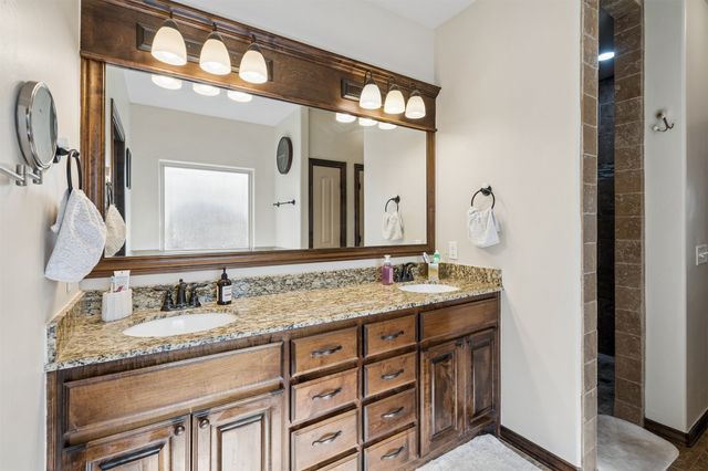 636 NE 23rd, Moore, OK 73160