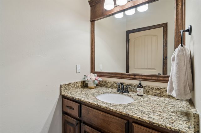 636 NE 23rd, Moore, OK 73160
