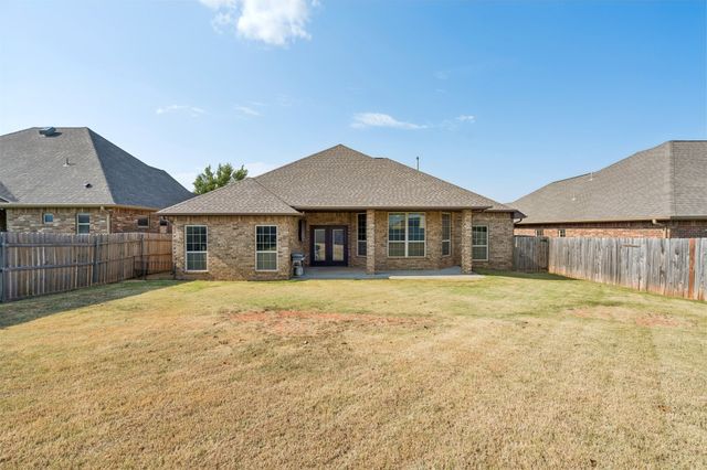 636 NE 23rd, Moore, OK 73160