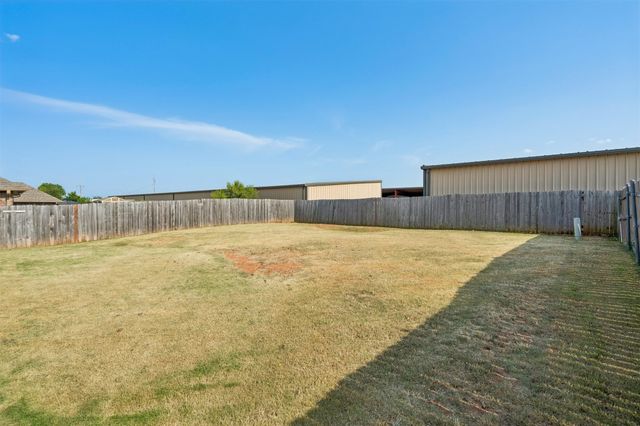 636 NE 23rd, Moore, OK 73160