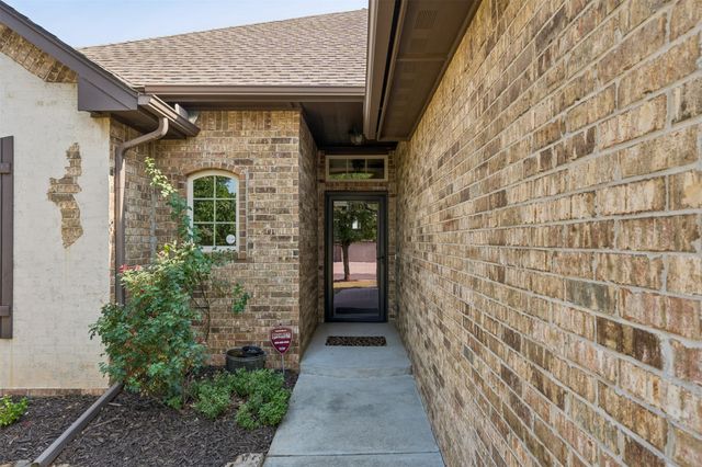 636 NE 23rd, Moore, OK 73160