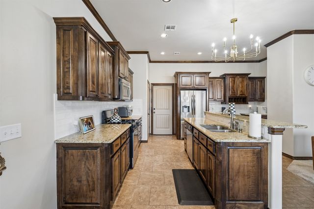 636 NE 23rd, Moore, OK 73160