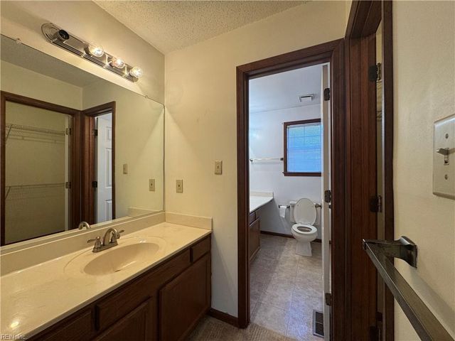 797 Daimler DR, Virginia Beach, VA 23454