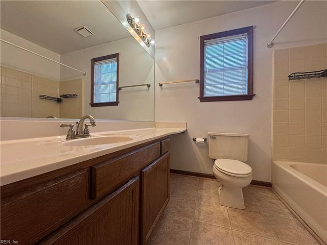 797 Daimler DR, Virginia Beach, VA 23454