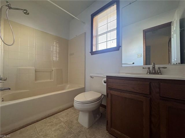 797 Daimler DR, Virginia Beach, VA 23454