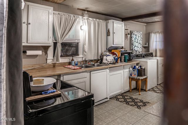 265 Black Road, Greeneville, TN 37743