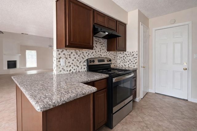 2210 Sunset Trail, Sugar Land, TX 77478