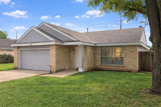 2210 Sunset Trail, Sugar Land, TX 77478