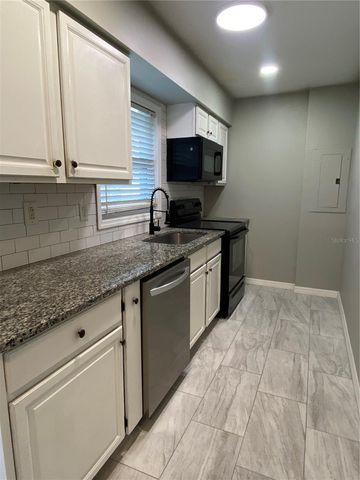 39656 MEADOWOOD LOOP, Zephyrhills, FL 33542